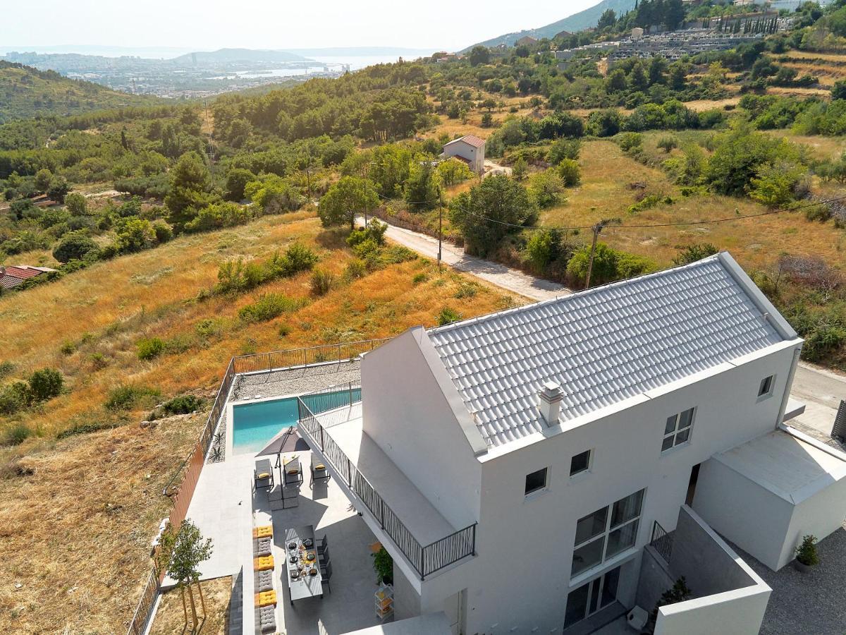 Design Villa Clavis-Brand New Villa With A View Klis Экстерьер фото