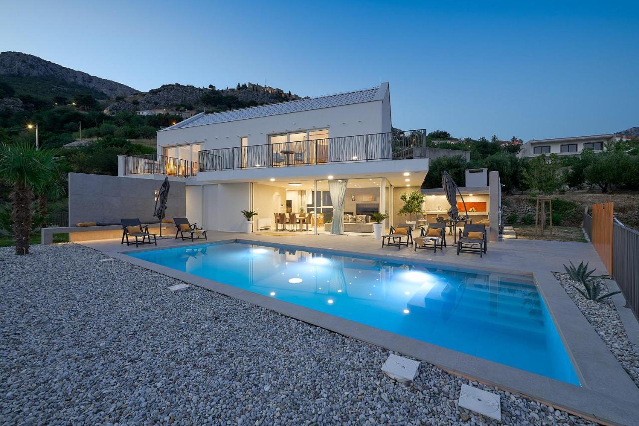 Design Villa Clavis-Brand New Villa With A View Klis Экстерьер фото